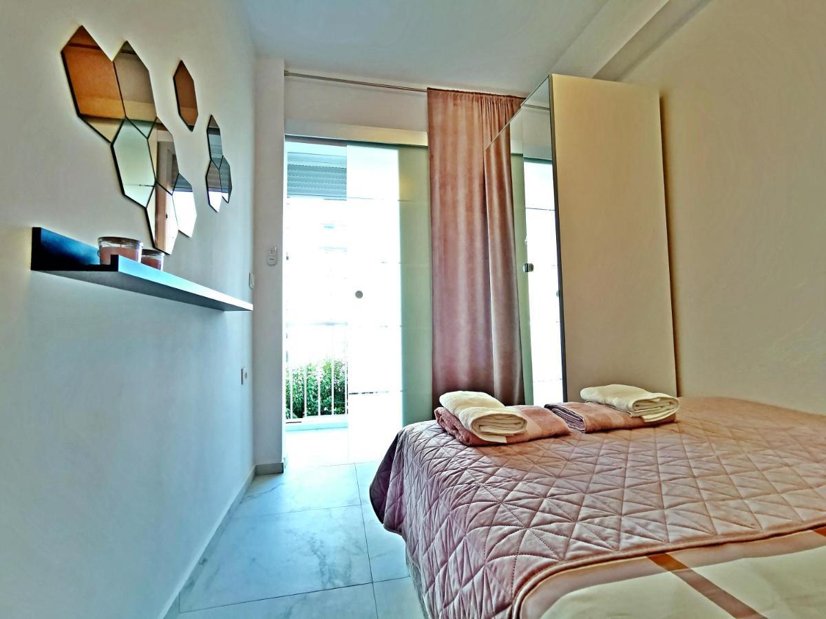 Apartamento Ana Maria Playa De Gandia Solo Familias Kültér fotó